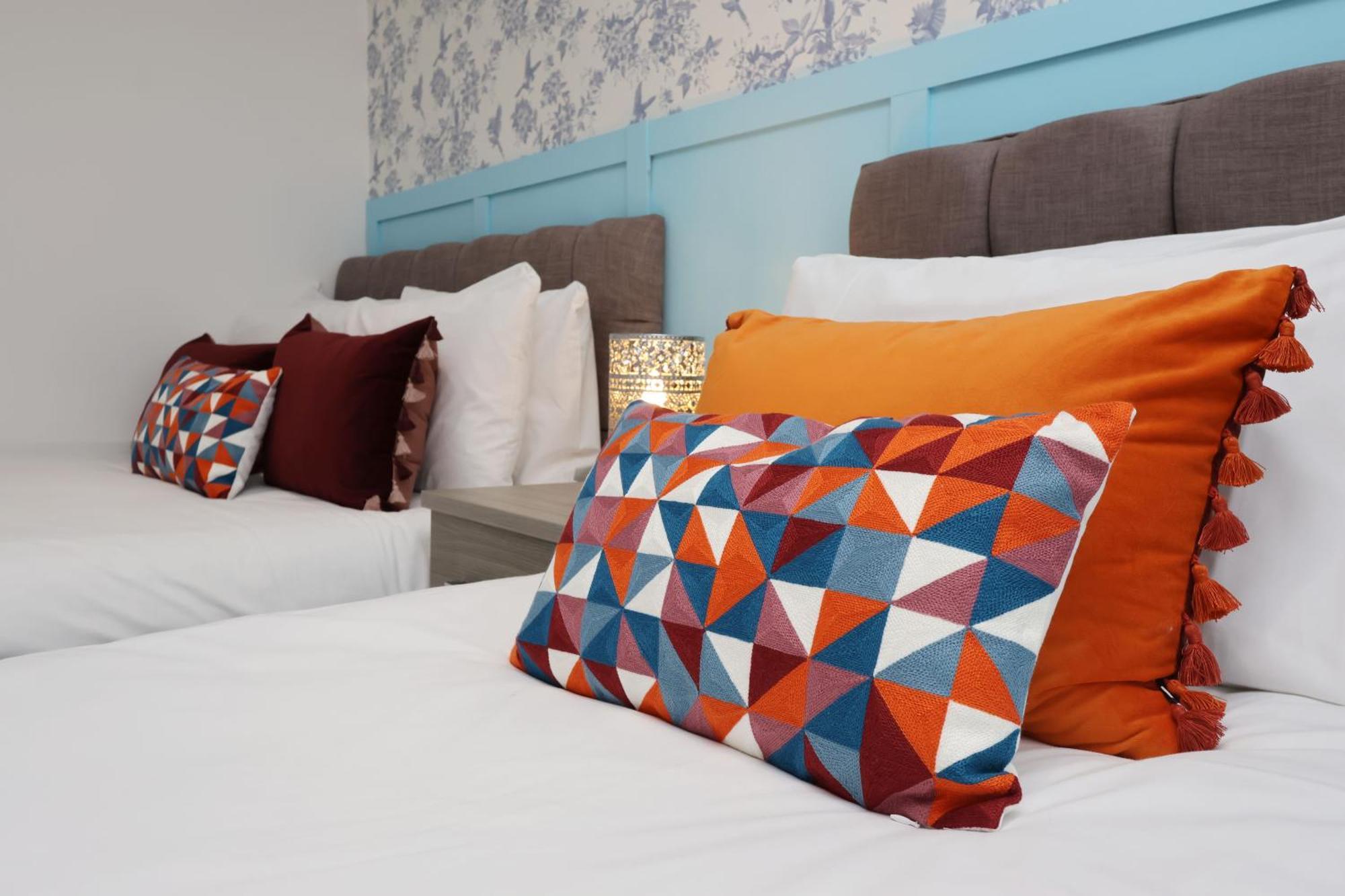 Viewing Deck, On-Street Parking, Tv In Every Room Swansea Esterno foto