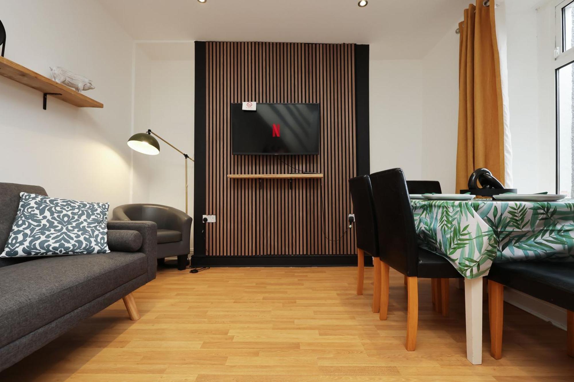 Viewing Deck, On-Street Parking, Tv In Every Room Swansea Esterno foto