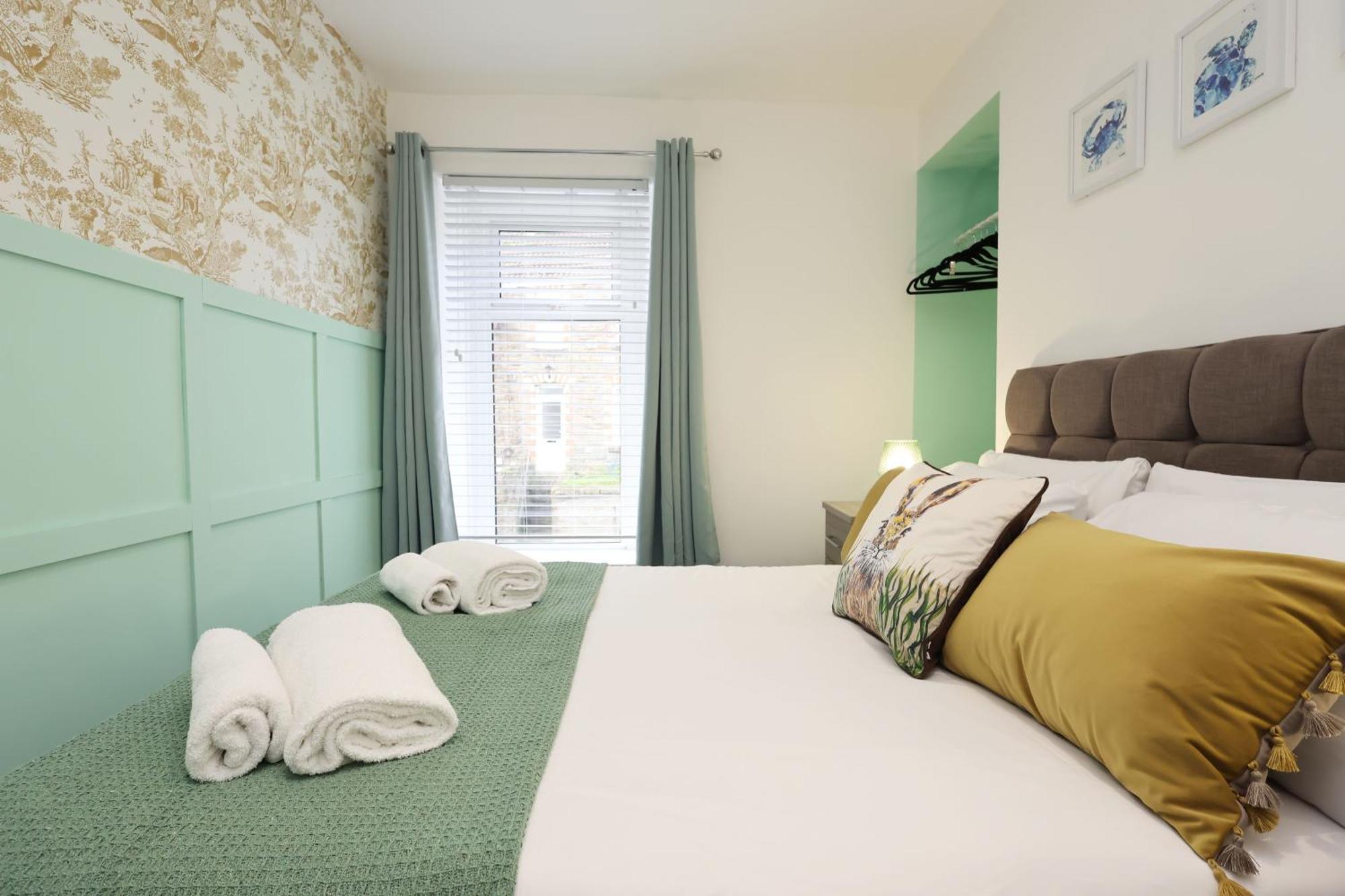 Viewing Deck, On-Street Parking, Tv In Every Room Swansea Esterno foto