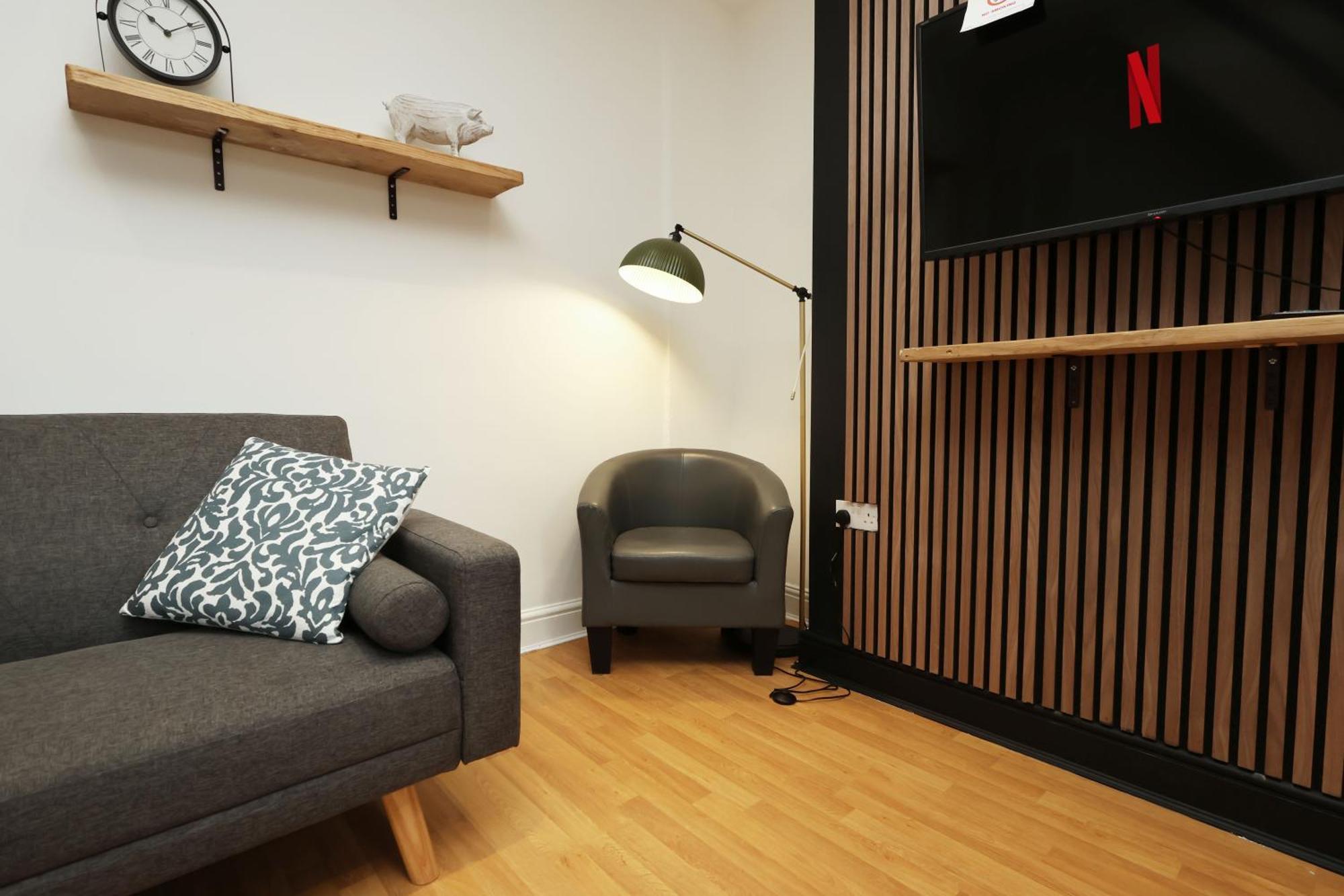 Viewing Deck, On-Street Parking, Tv In Every Room Swansea Esterno foto